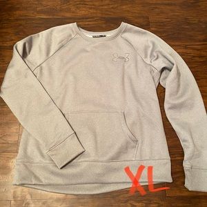 Under armor pull over